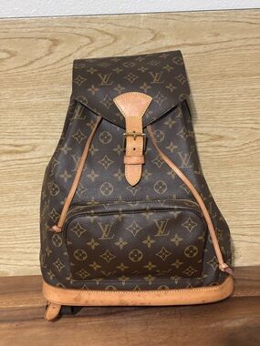 Louis Vuitton Montsouris GM Backpack Monogram Leather Brown